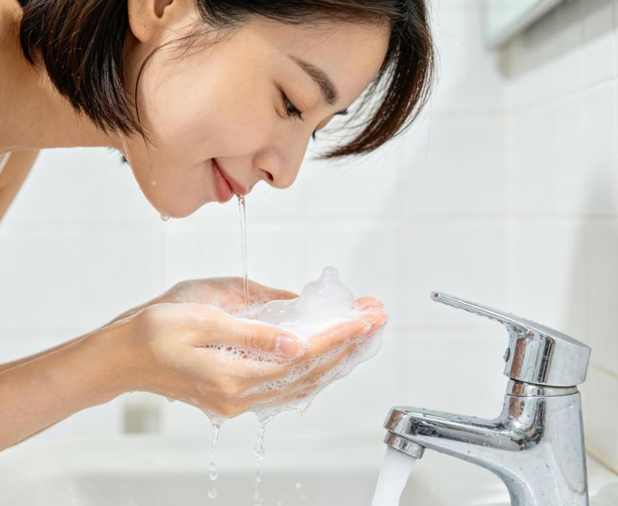 春夏护肤小常识｜清爽不油腻，养出透亮好皮肤